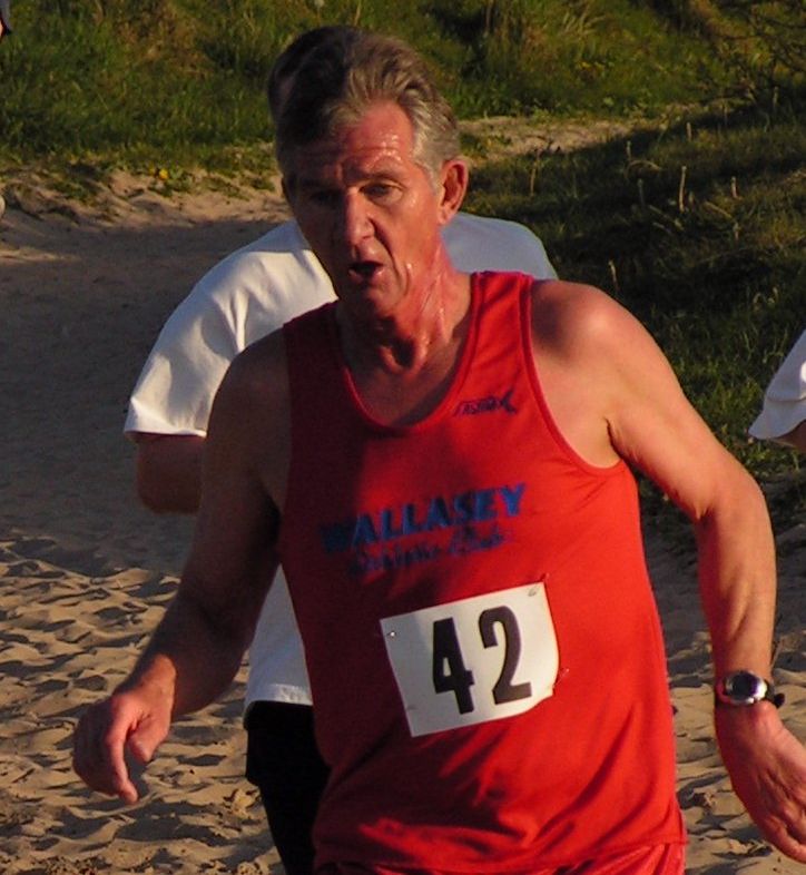 Les Pullin at the seaside run in 2007
