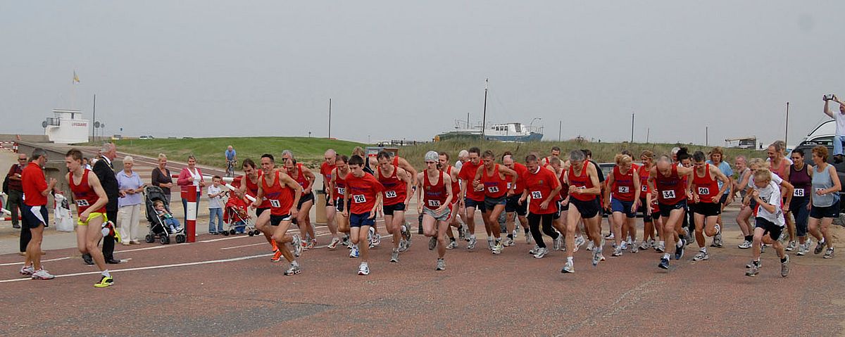 They're off!