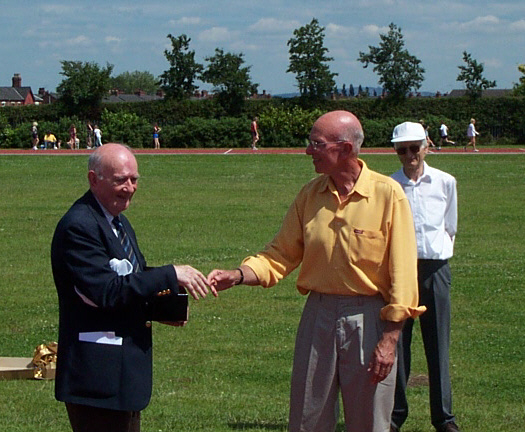 Ramsey Hewson receiving the John Young Award in 2002